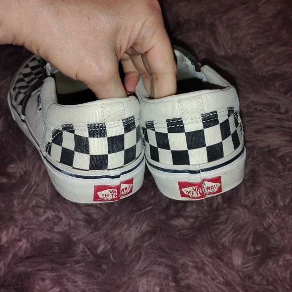 Men's Checkered Slip-On Vans - Picture 4 of 6